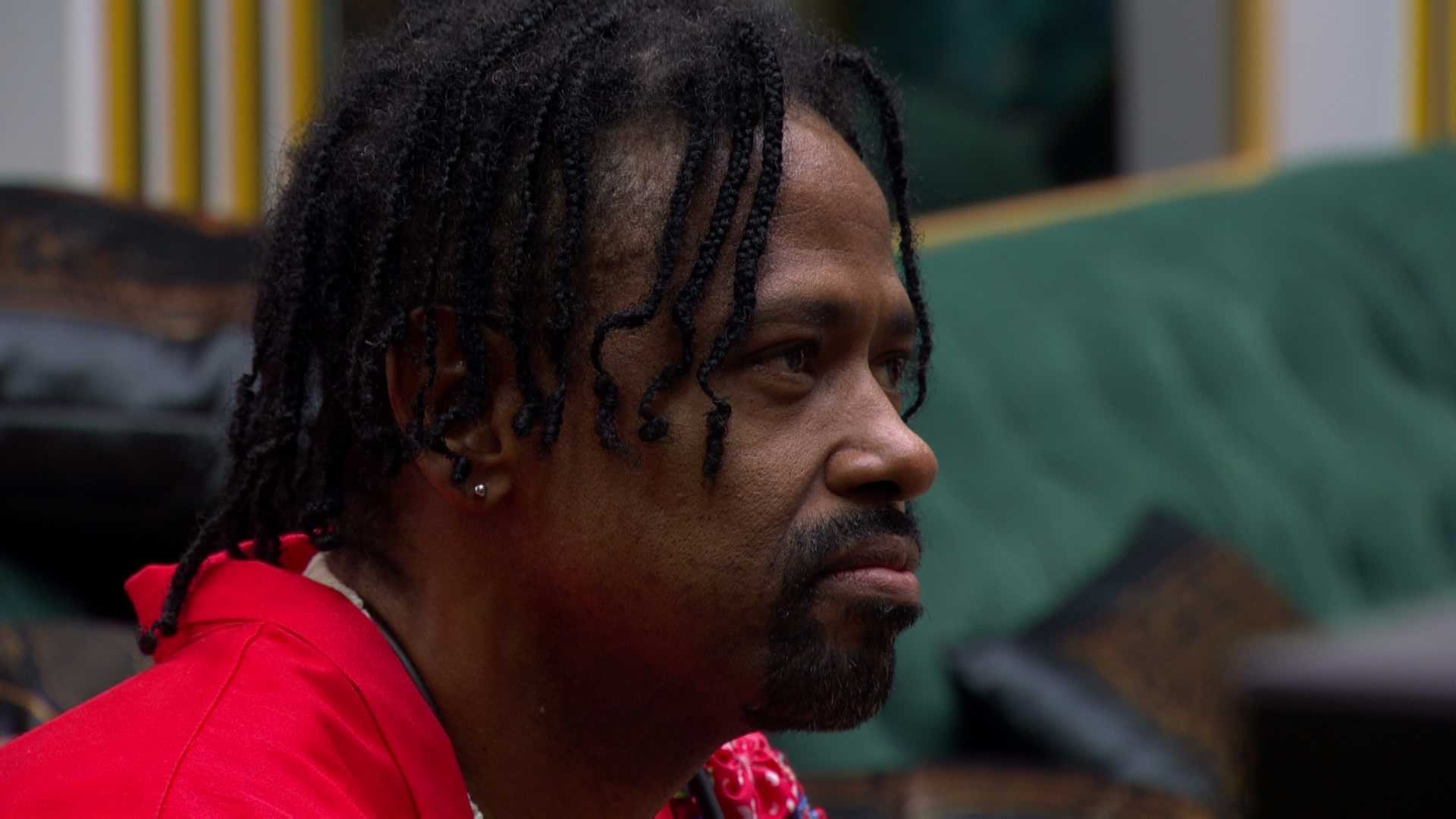 Leandro Boneco é emparedado e sofre pontuação negativa no Cartola BBB