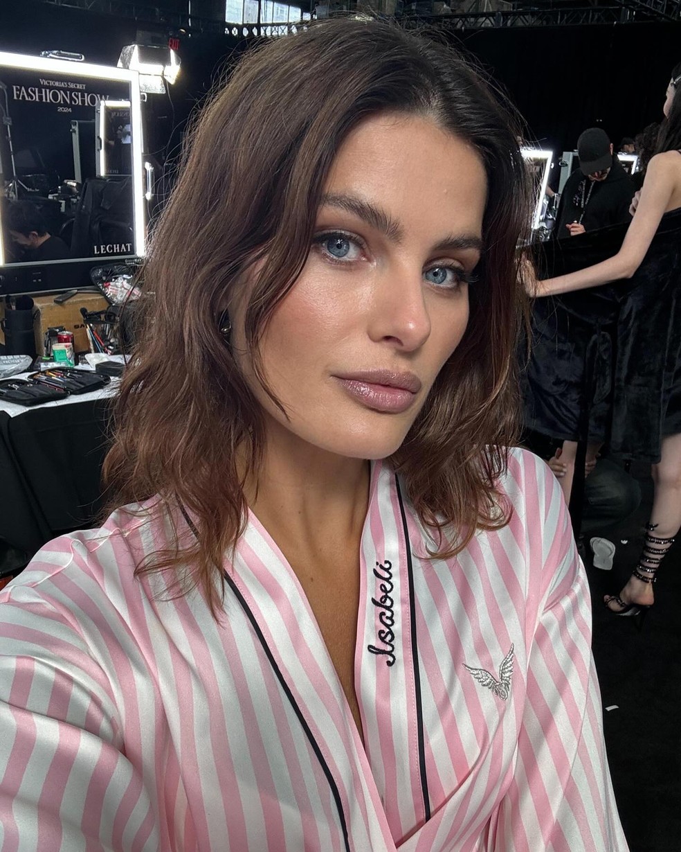 Desfile da Victoria's Secret volta com mais diversidade após hiato