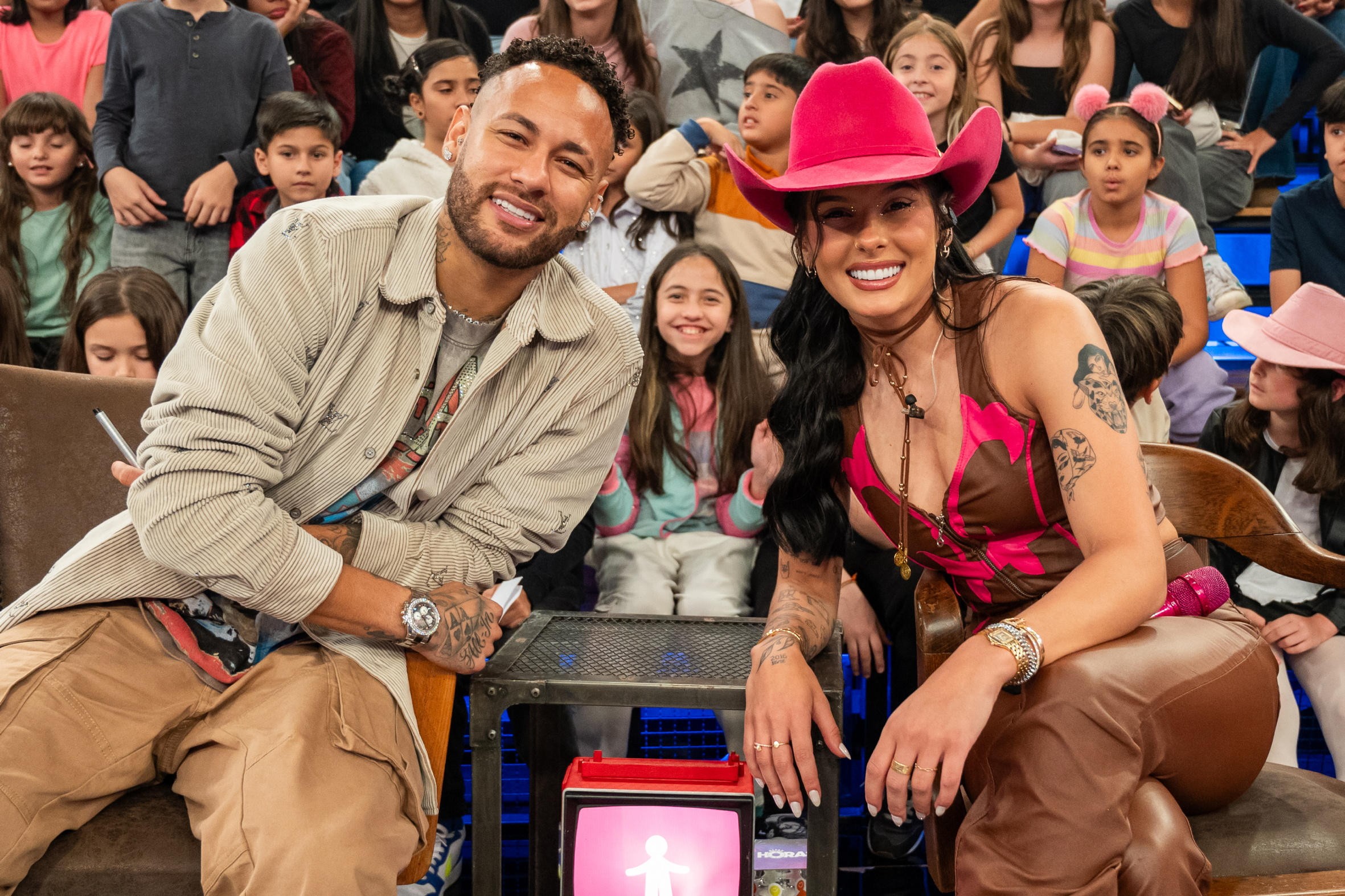 Neymar, Ana Castela e mais celebram o Mês das Crianças no Altas Horas