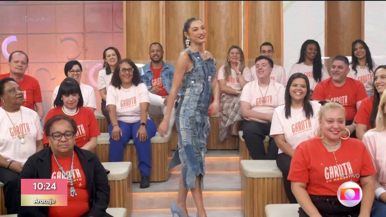 Patrícia Poeta usa vestido 'diferentão' feito apenas com cóses de calça jeans: 'Foram 55 horas de trabalho'