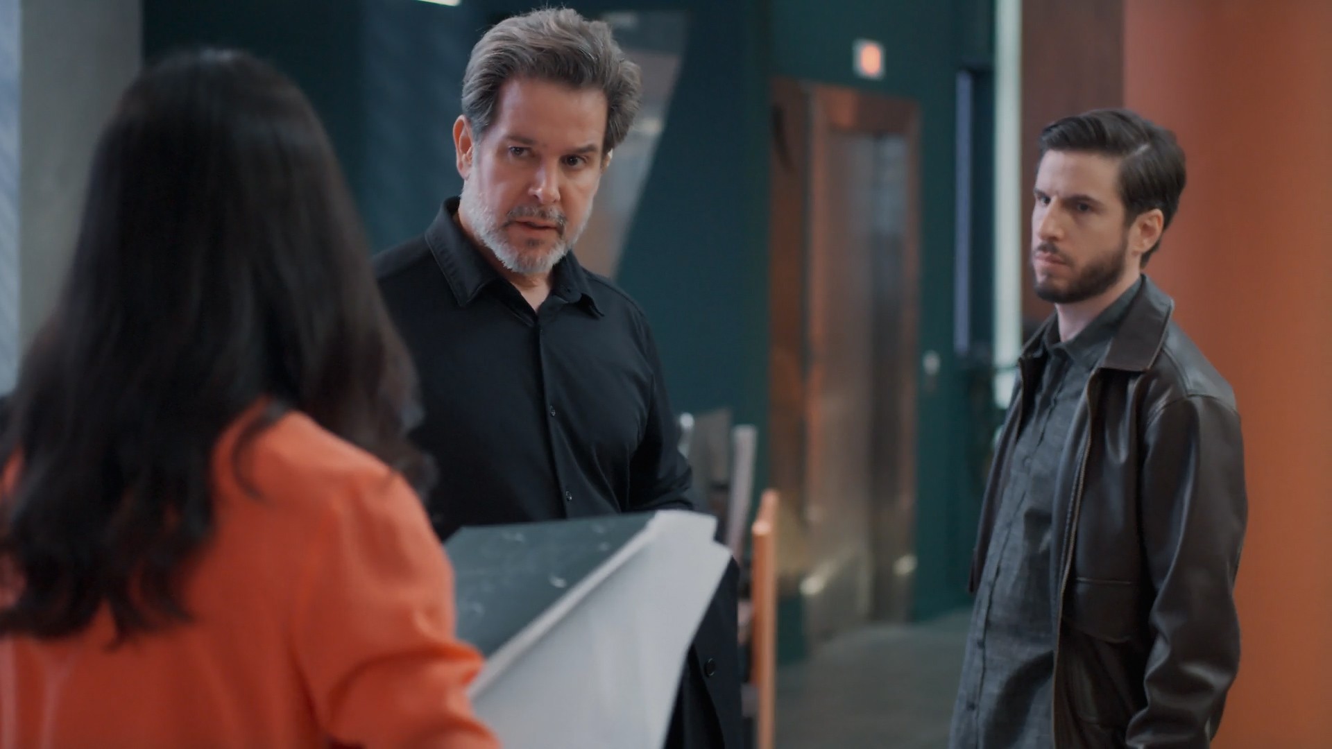 Três Graças: Ferette arma plano para incriminar Rogério sobre os remédios falsos