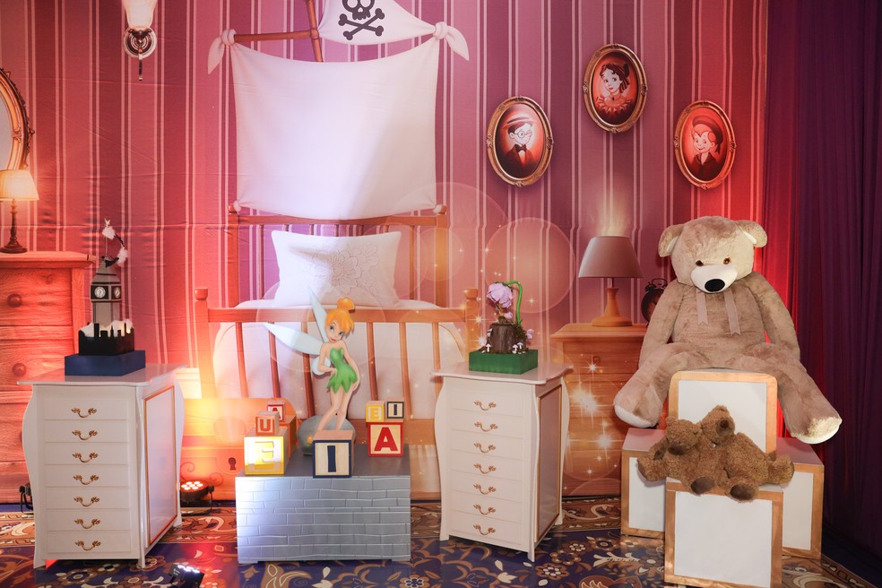 Roberto Justus e Ana Paula Siebert celebram os 5 anos de Vicky — Foto: Lucas Ramos / Brazil News