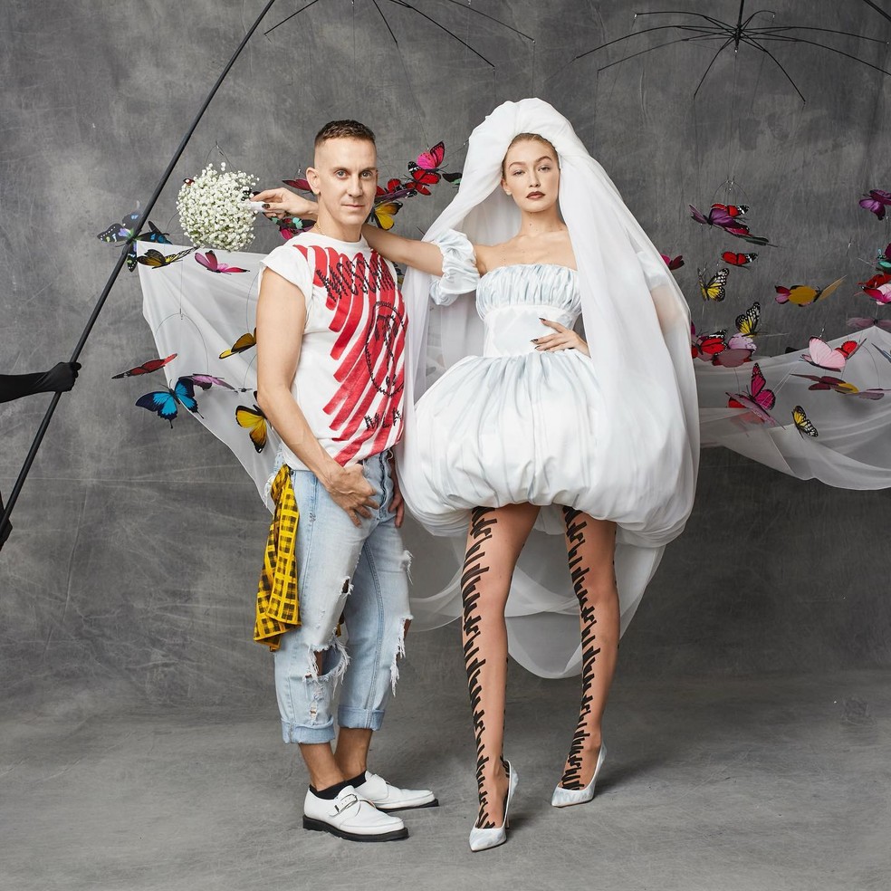 Moschino anuncia saída de Jeremy Scott após 10 anos como diretor