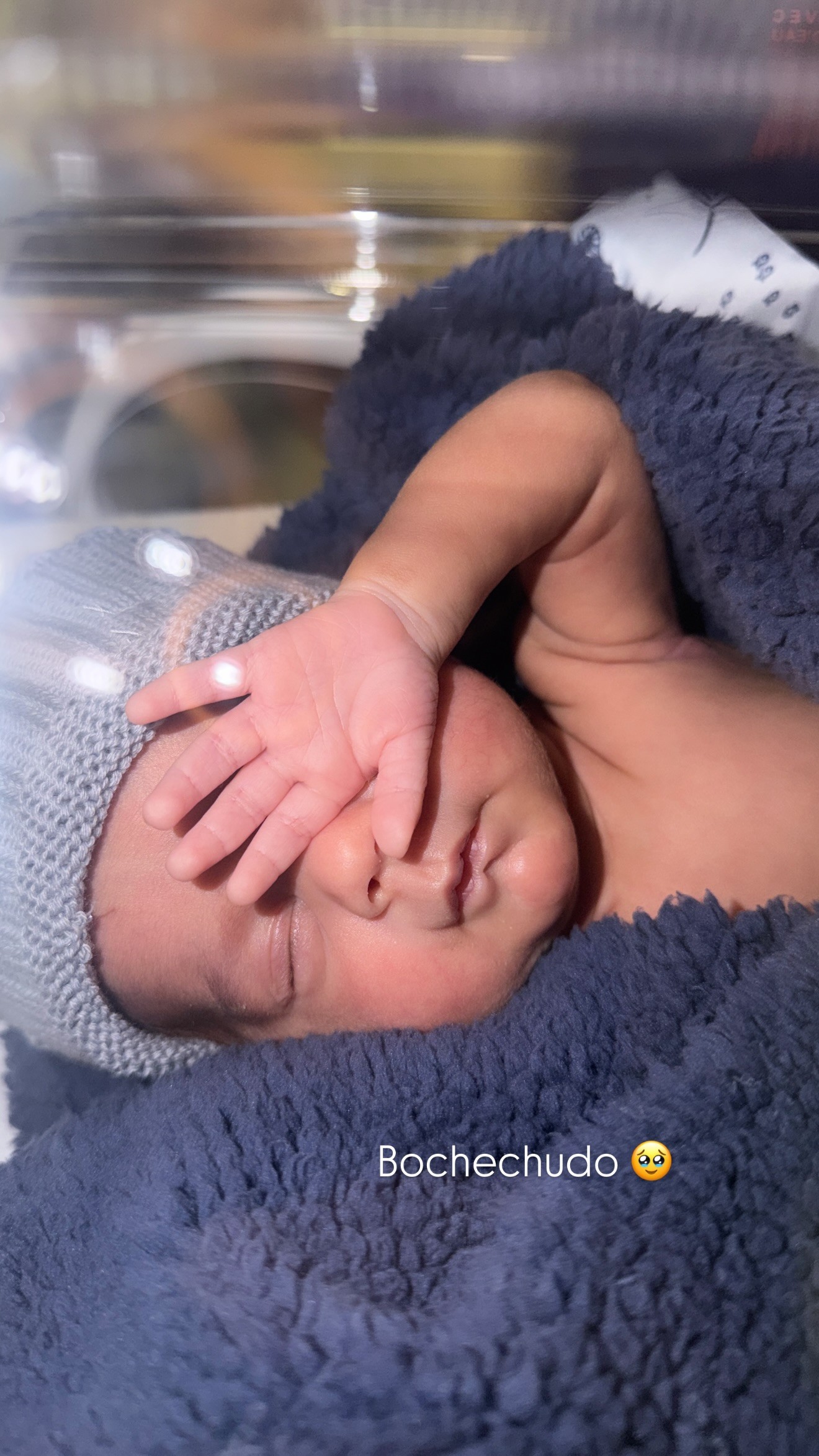 Filho prematuro de Clara Maia e André Coelho recebe alta da UTI após 2 meses