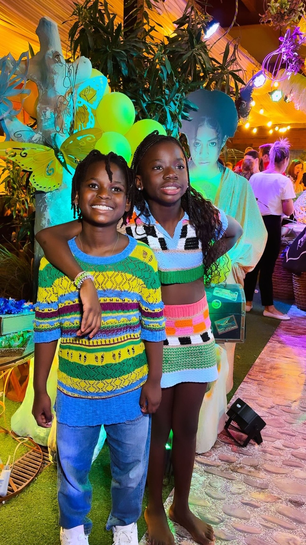 Titi e o irmão Bless na sua festa de aniversário — Foto: Reprodução Instagram