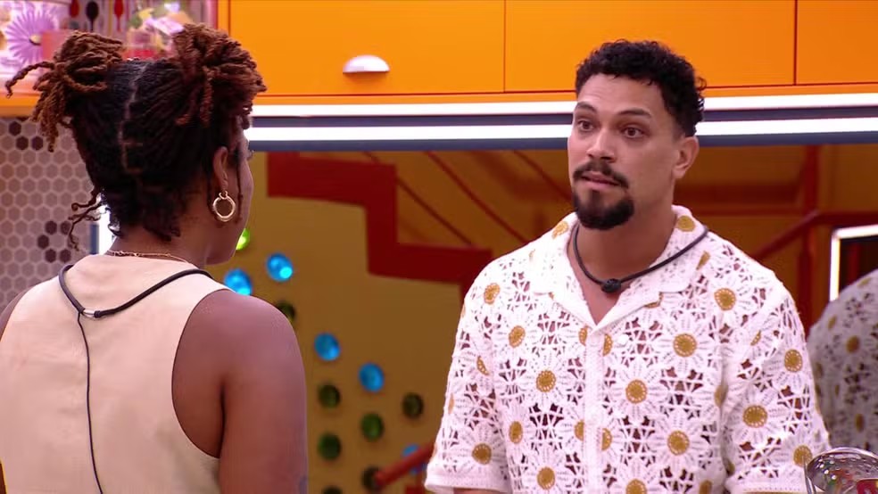 Vinícius e Aline têm embate com Thamiris após Formação do Paredão: 'Tudo é lembrado por conveniência' — Foto: Globo