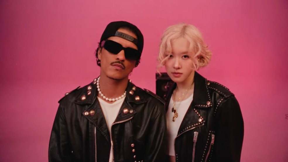 No Brasil, Bruno Mars lança 'APT', parceria com Rosé, do BLACKPINK