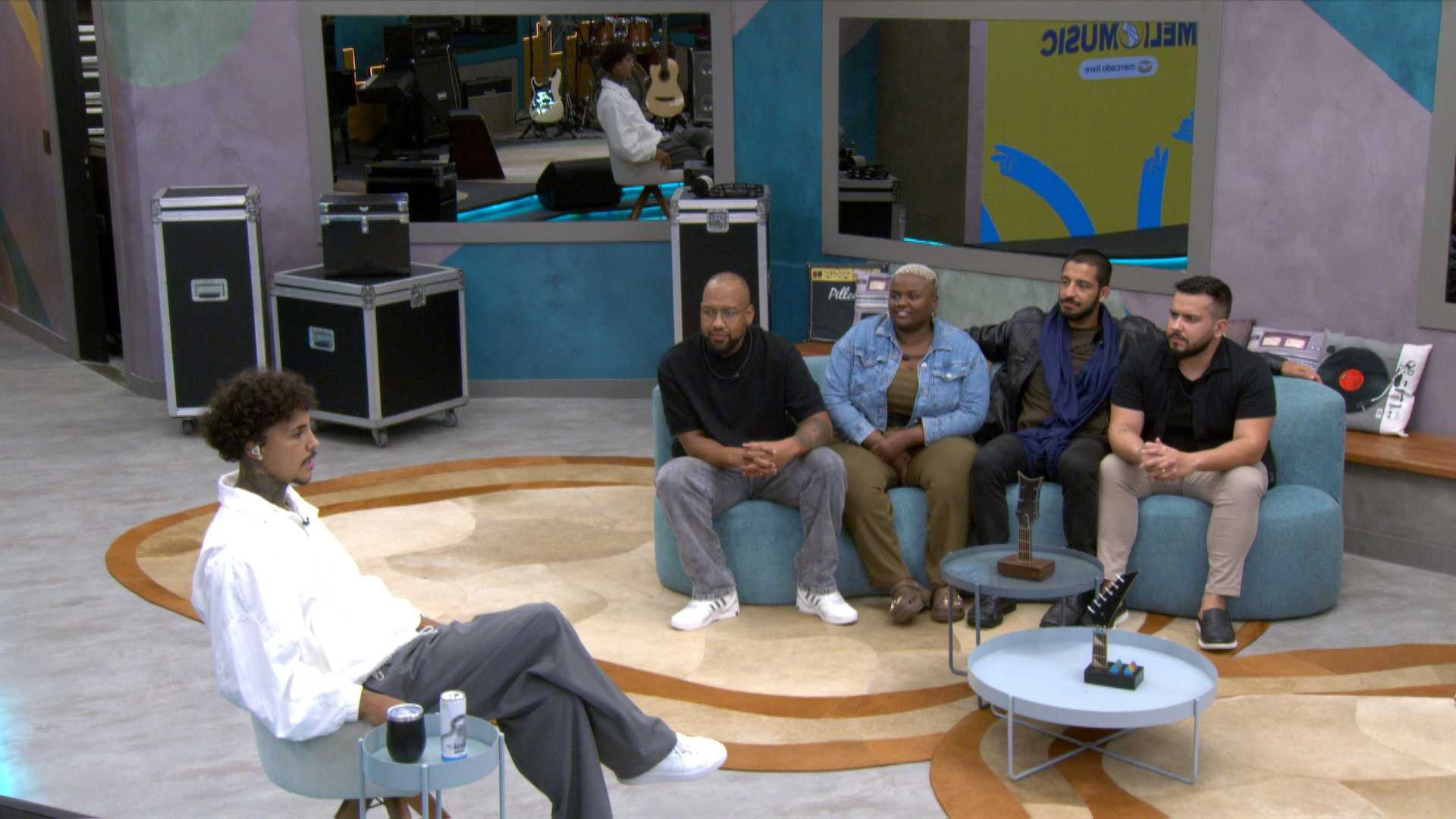 MC Livinho fala sobre carreira na música e revela sobre sonhos: 'Já desisti algumas vezes'