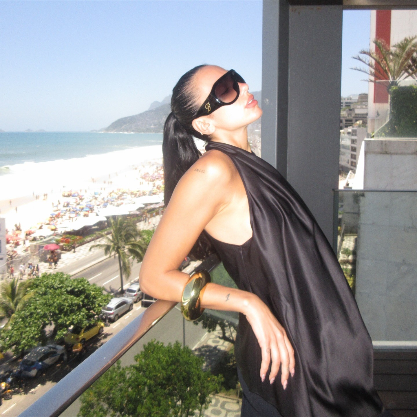 Na torcida pelo Brasil, Dua Lipa compartilha dica com sete filmes brasileiros