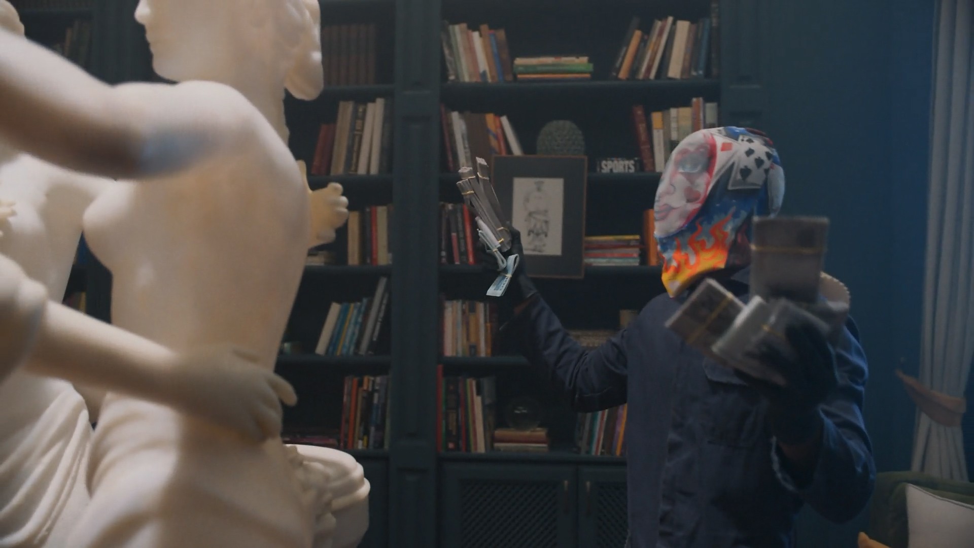 Três Graças: Júnior tropeça em sacola de dinheiro, e Arminda fica em pânico