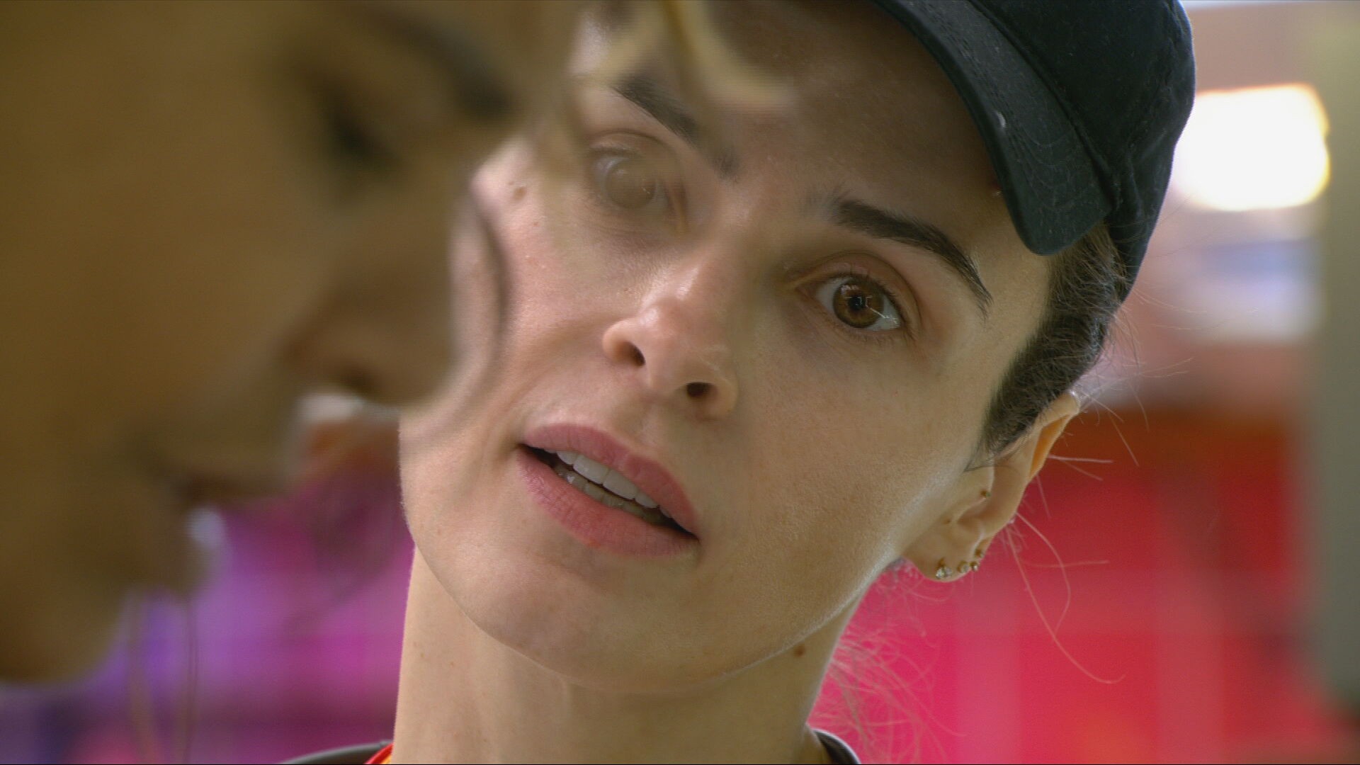 Solange Couto segue briga com Ana Paula Renault, que questiona: 'Você está sendo atriz?'