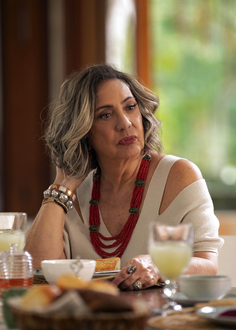 Eliane Giardi como Berta em Mania de Você — Foto: Globo/Manoela Mello