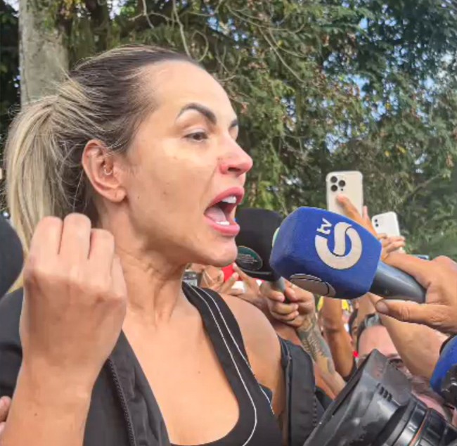 Deolane deu entrevista e descumpriu a medida cautelar - Foto: Reprodução