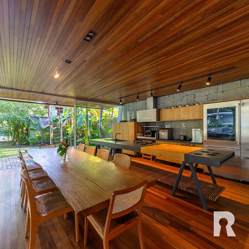 Casa de Bruno Gagliasso e Giovanna Ewbank — Foto: Realler Imóveis/ Reprodução Instagram