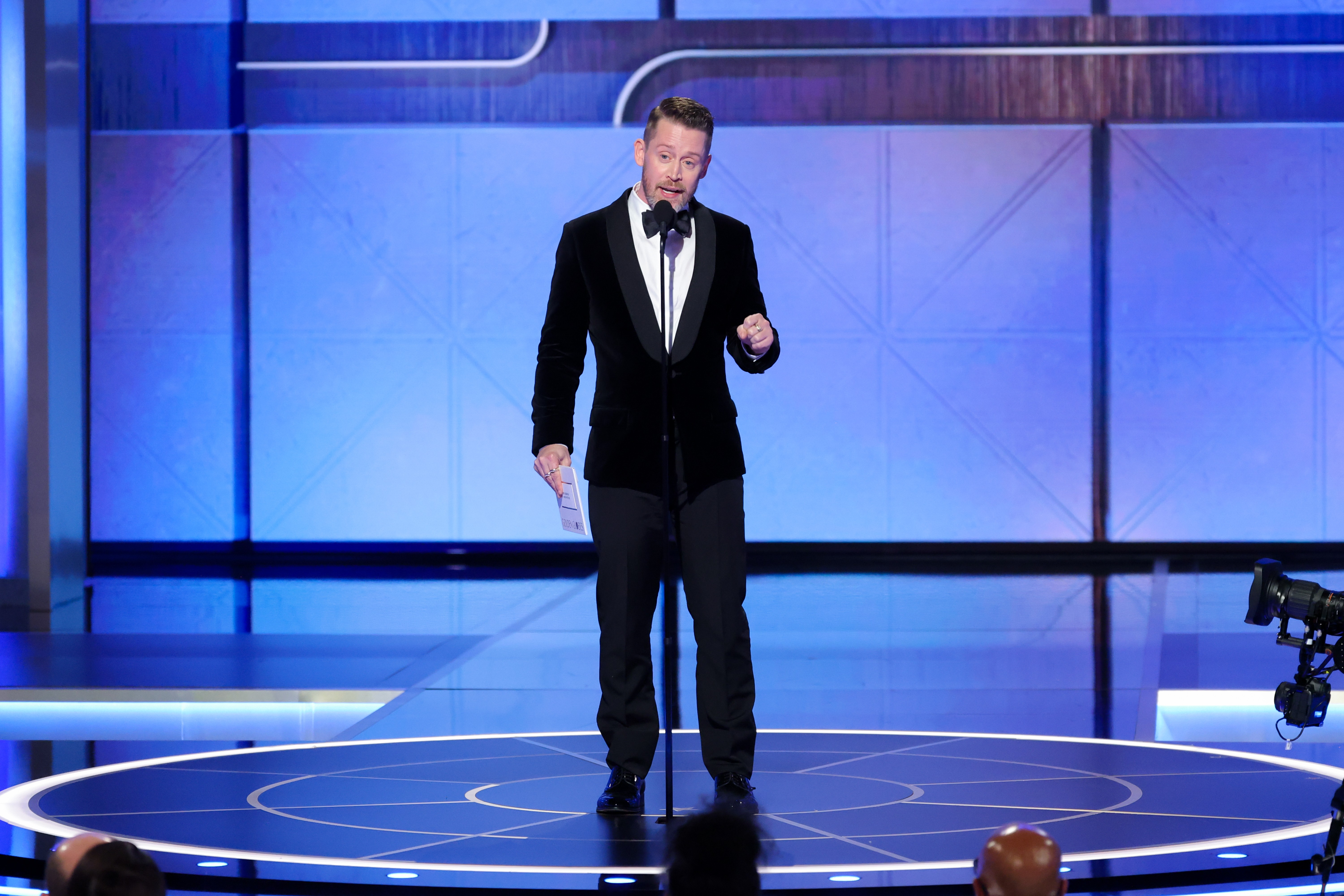 No Globo de Ouro 2026, Macaulay Culkin lembra primeira vez no evento: 'Obrigado por me receberem de novo'