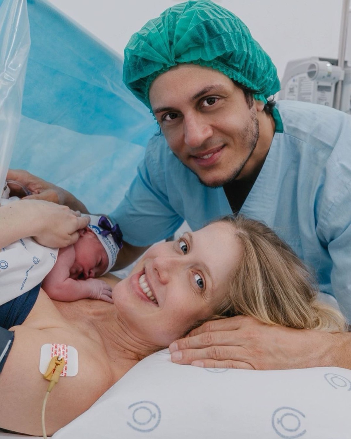 Gabriela Sniadowski:  From Unknown To Viral Sensation - k6im3ws