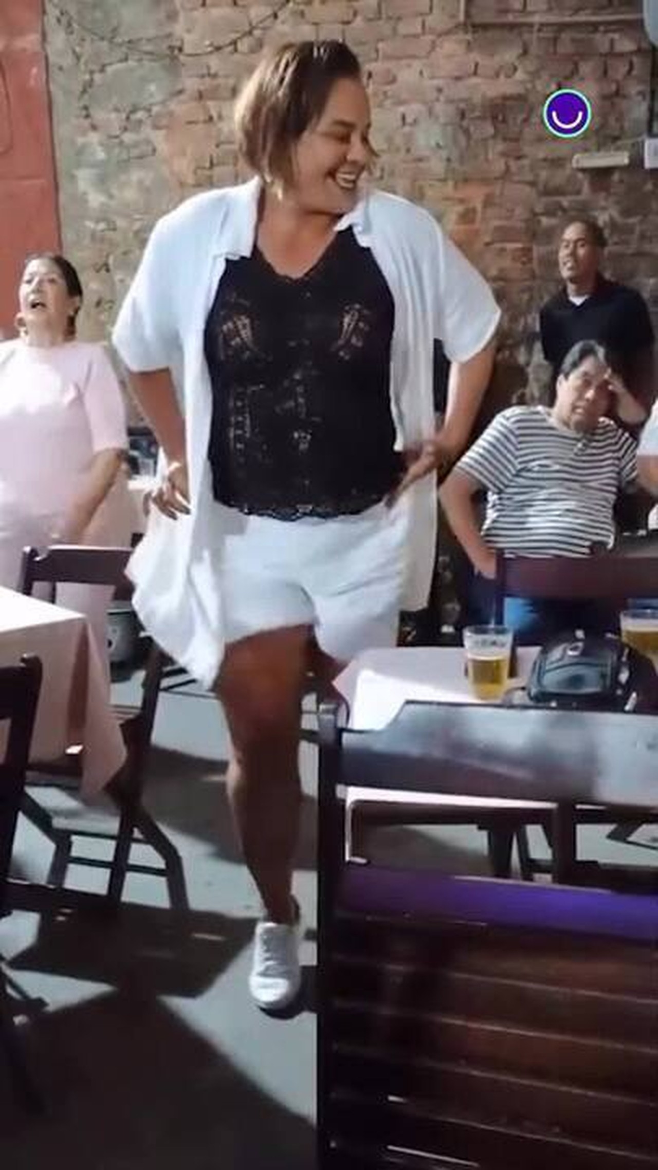 Solange Couto foi passista estandarte de ouro e desfilou grávida; relembre