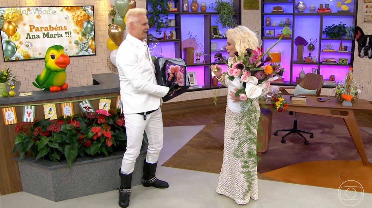 Ana Maria Braga se emociona ao ganhar festa de aniversário com presença de Supla e robôs de led