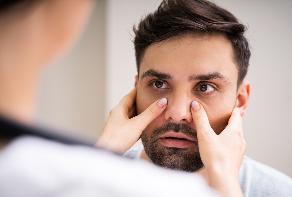 Já ouviu falar de sinusite crônica? Entenda o que é, quais os sintomas e possíveis tratamentos — Foto: Getty Images