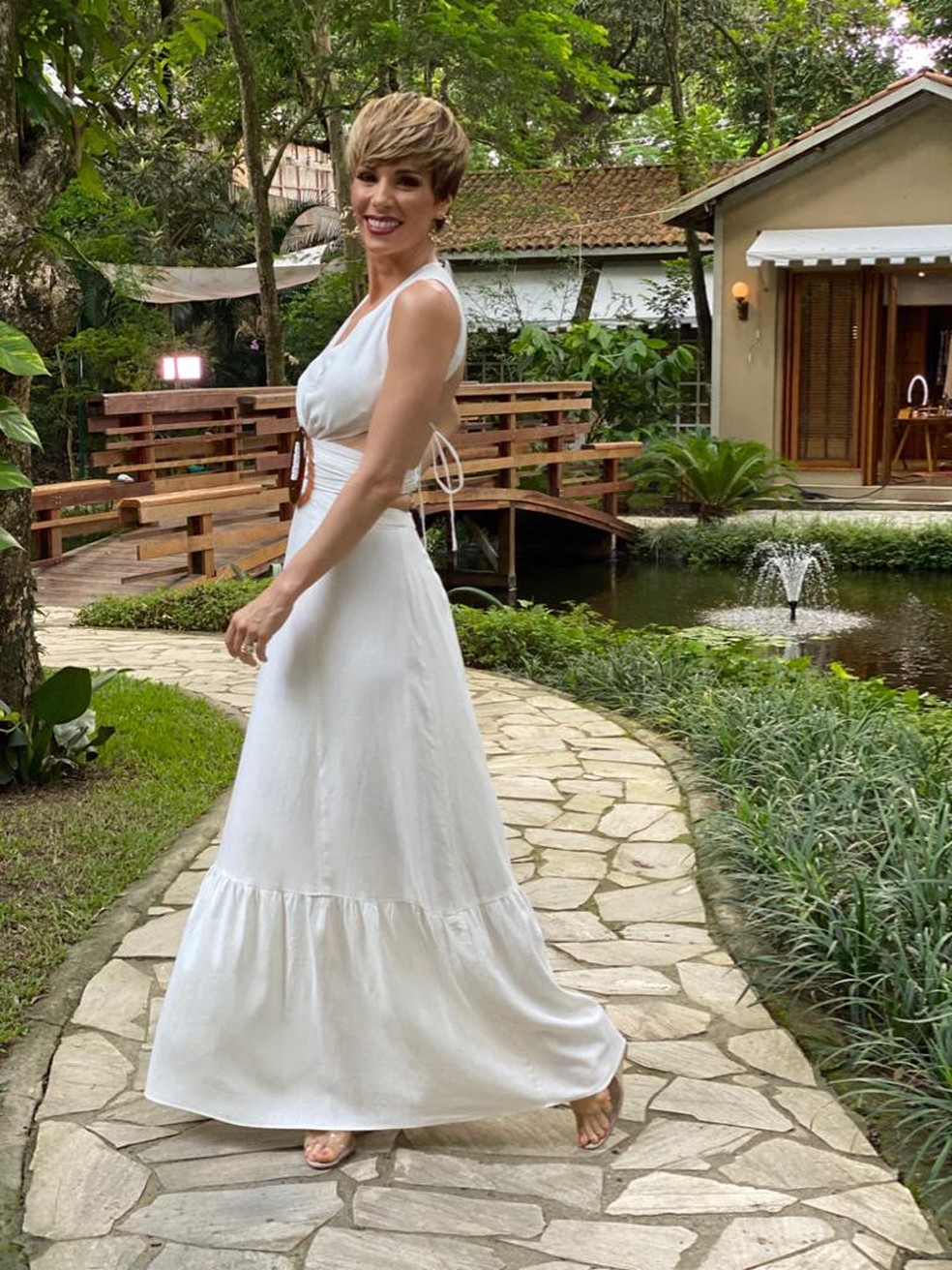 Ana Furtado escolhe vestido branco Representa paz luz boas