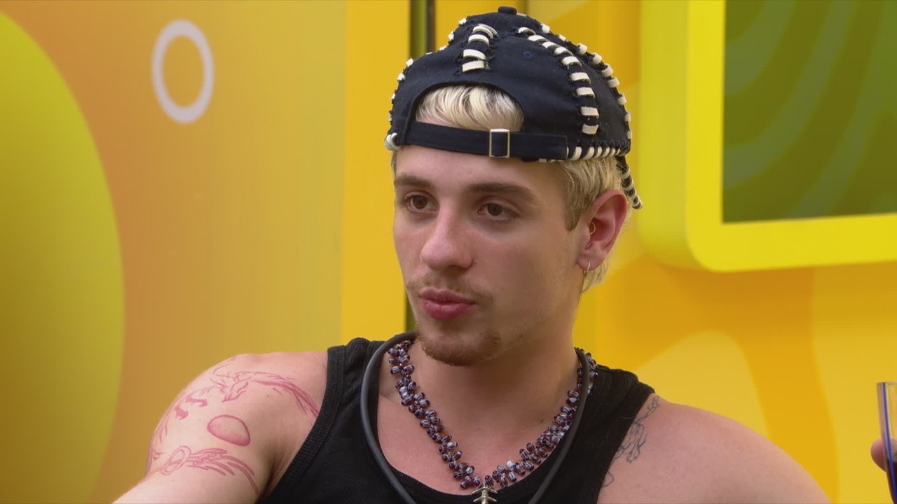 Juliano Floss explica afastamento de Babu Santana no jogo: 'É uma pessoa teimosa'