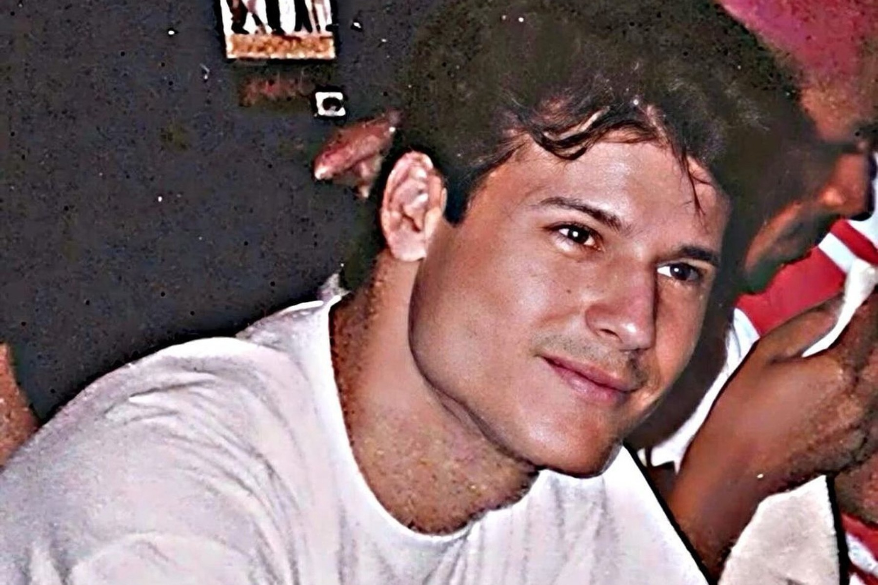 Dinho, do Mamonas Assassinas, faria 55 anos de vida; veja ranking com maiores sucessos do cantor