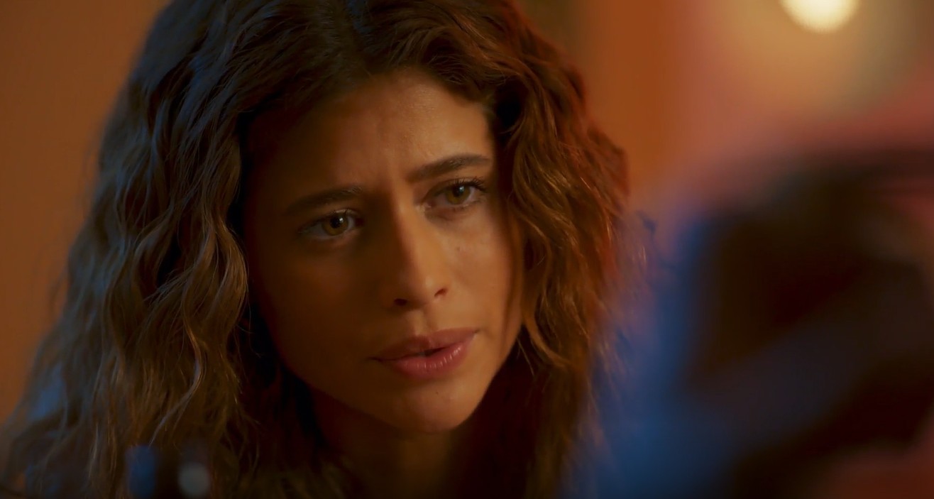 Em Coração Acelerado, Agrado pede abrigo na casa da mãe