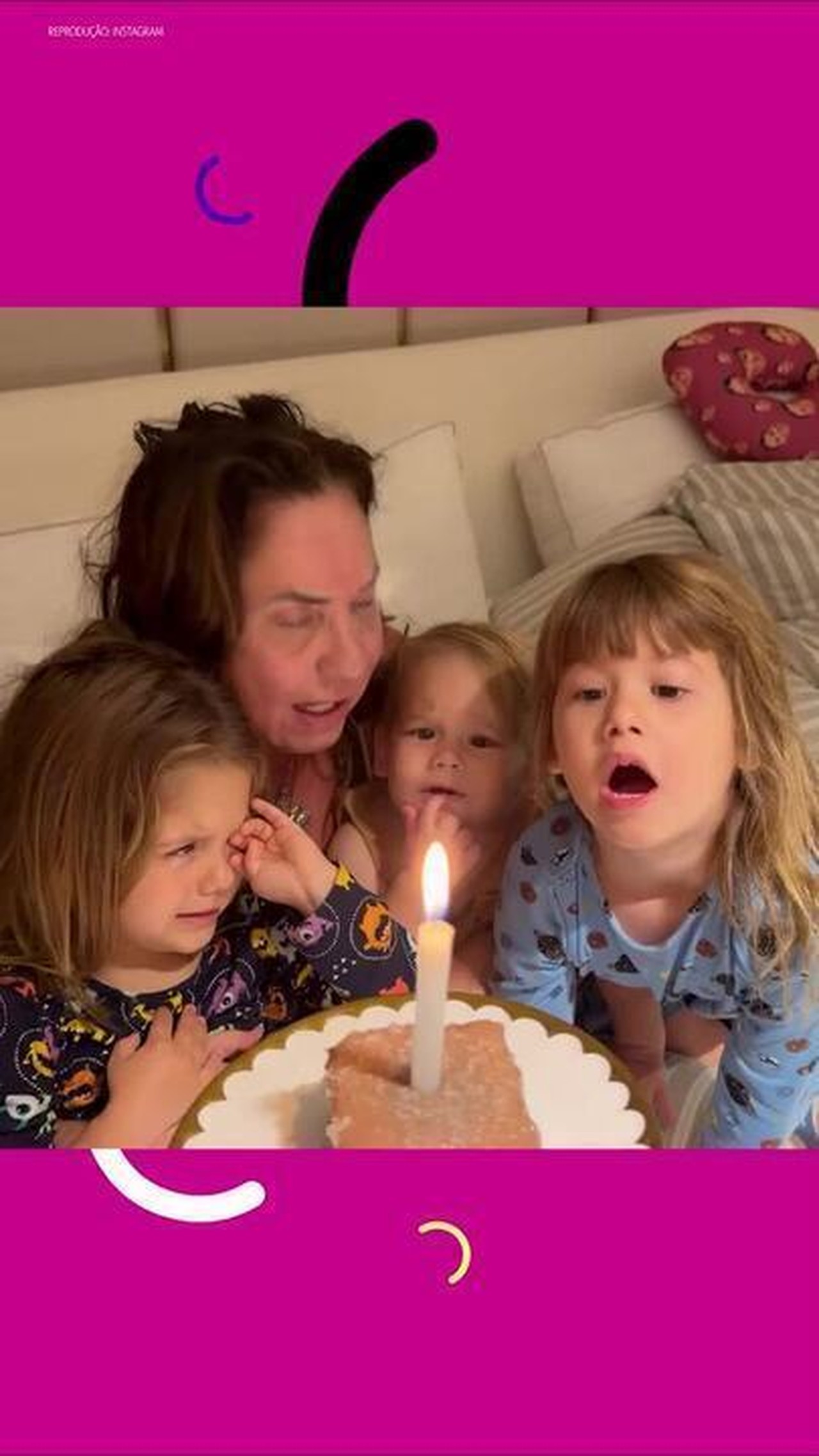 Virginia Fonseca reúne os três filhos para celebrar os 60 anos da mãe, Margareth