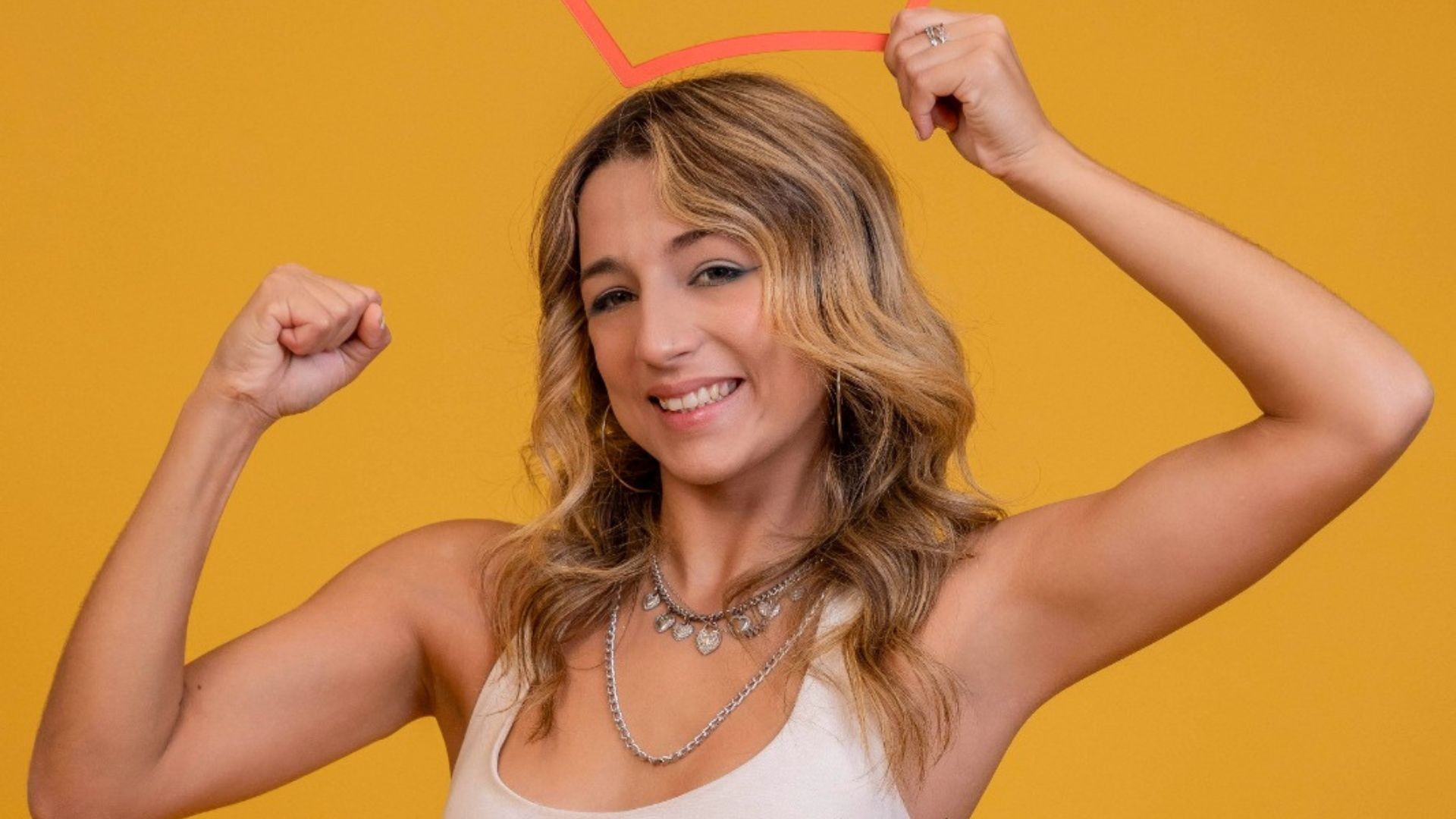 Festa da Líder Samira terá temática noite pop dos anos 2000; saiba detalhes!