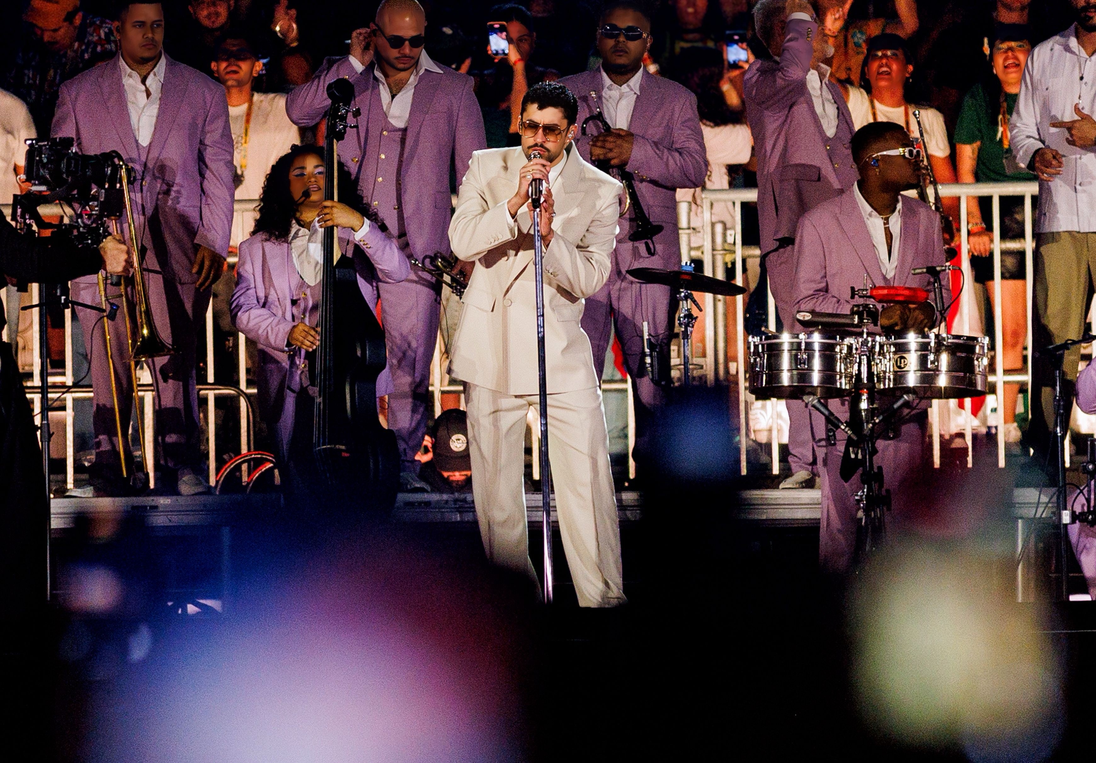 Bad Bunny declara seu amor ao Brasil durante 1º show da turnê em São Paulo; saiba mais