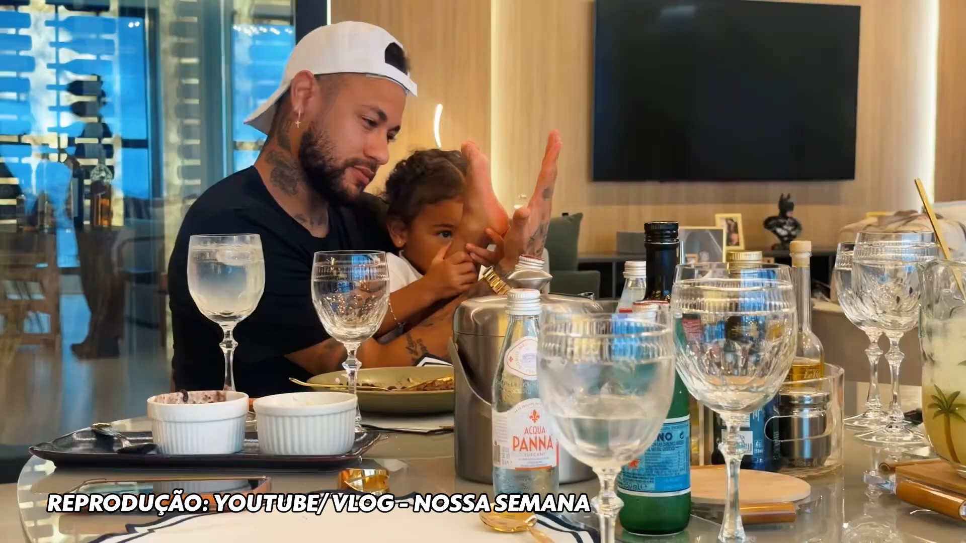 Esposa de Neymar, Bruna Biancardi mostra detalhes da mansão de R$ 50 milhões do casal