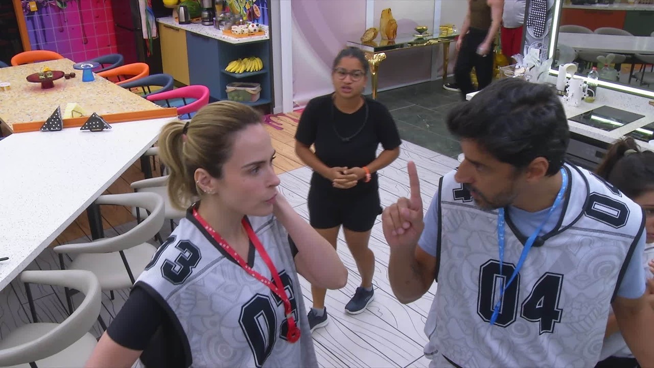 Ana Paula Renault e Milena discutem com Alberto Cowboy: 'Posso gritar na hora que quiser'