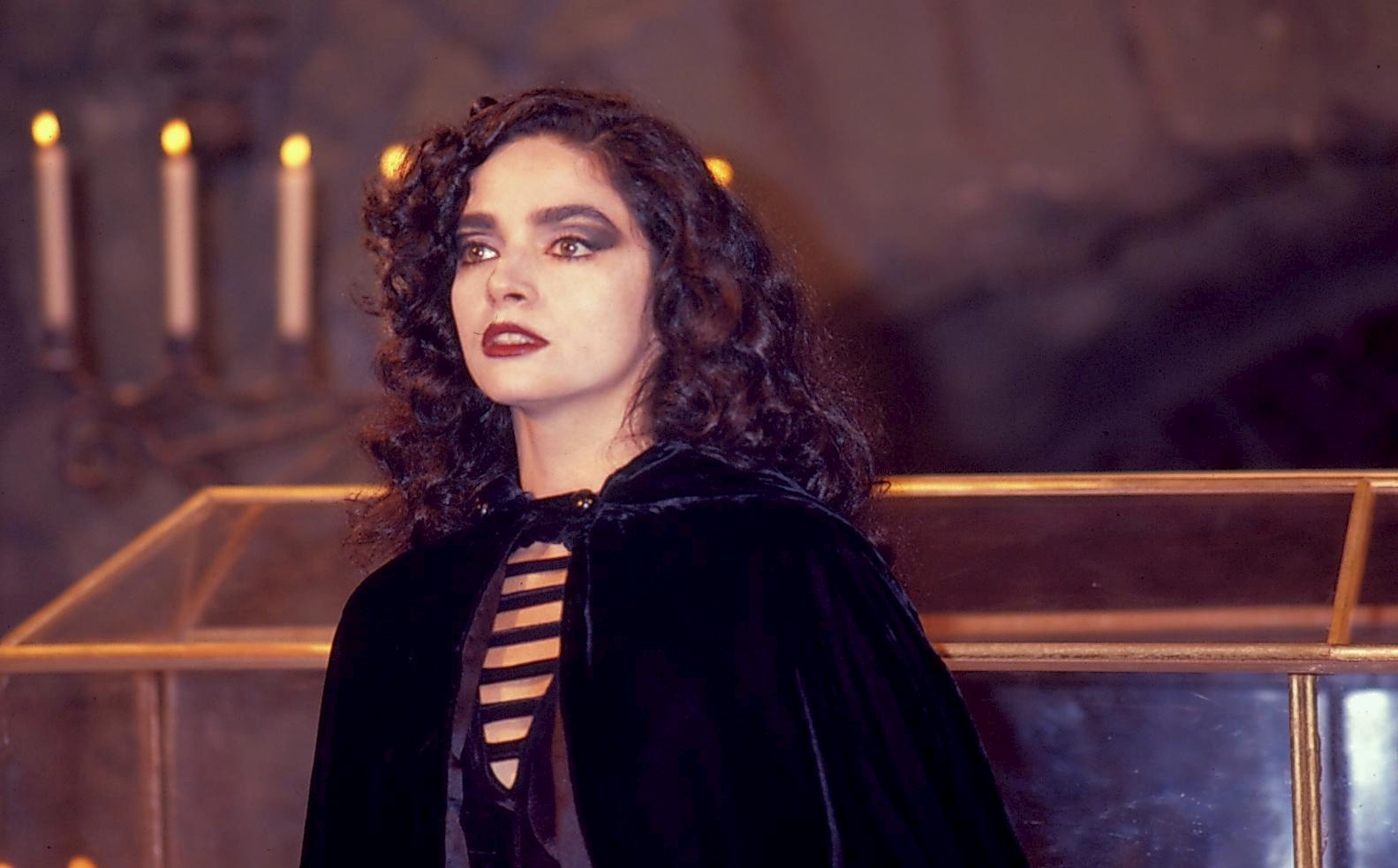 Além de Vermelho Sangue, veja outras produções com vampiros e lobisomens para assistir no Globoplay