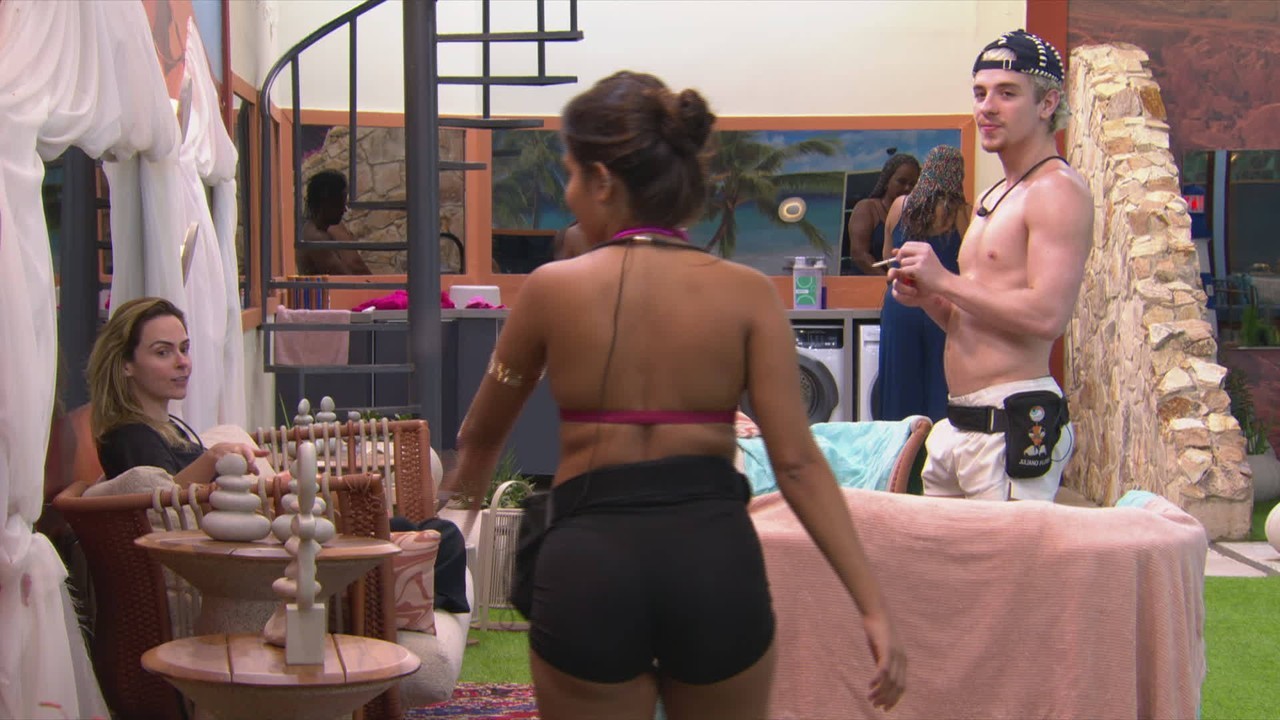 Juliano Floss propõe 'contrato' com Gabriela em troca de informação no BBB 26