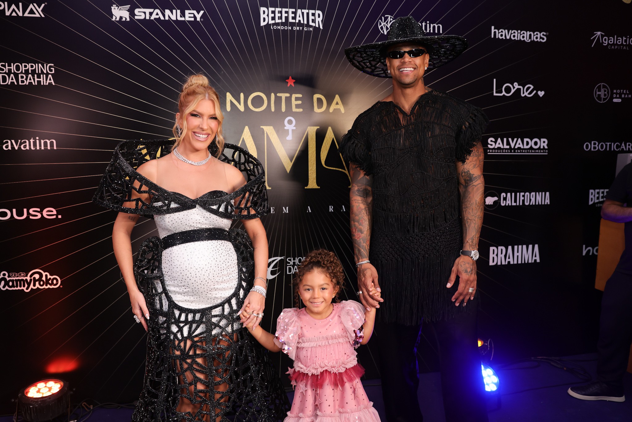 Grávida, Lore Improta arrasa em look na Noite da Aclamação