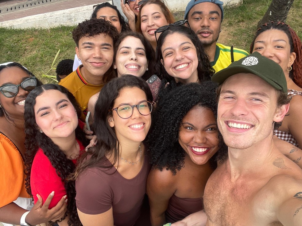 Shawn Mendes com fãs em Salvador — Foto: Reprodução/Instagram