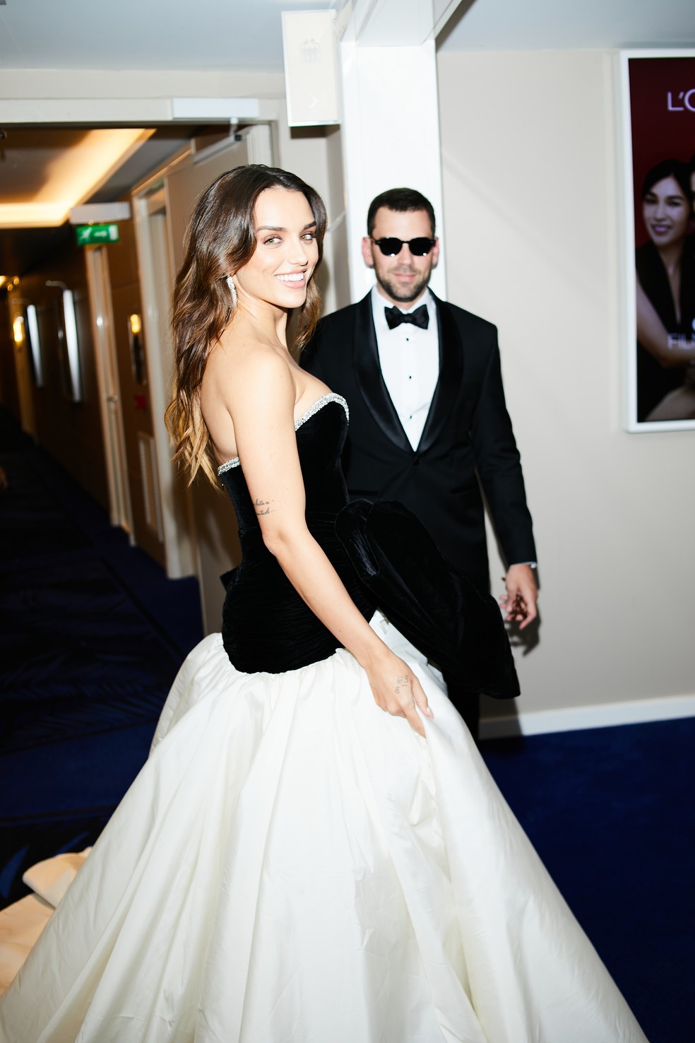 Rafa e o namorado no Festival de Cannes — Foto: Divulgação