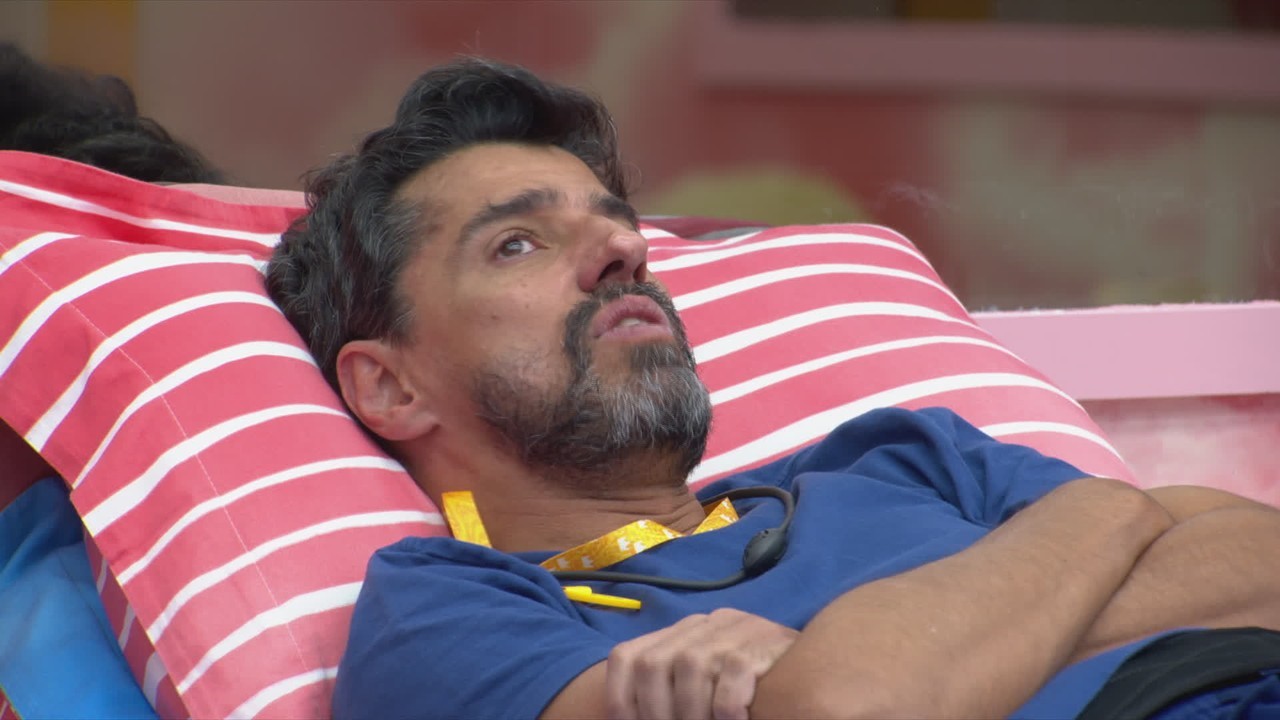 Alberto Cowboy avalia motivo de ter virado 'alvo' no BBB 26: 'Todo mundo teve cérebro comido'