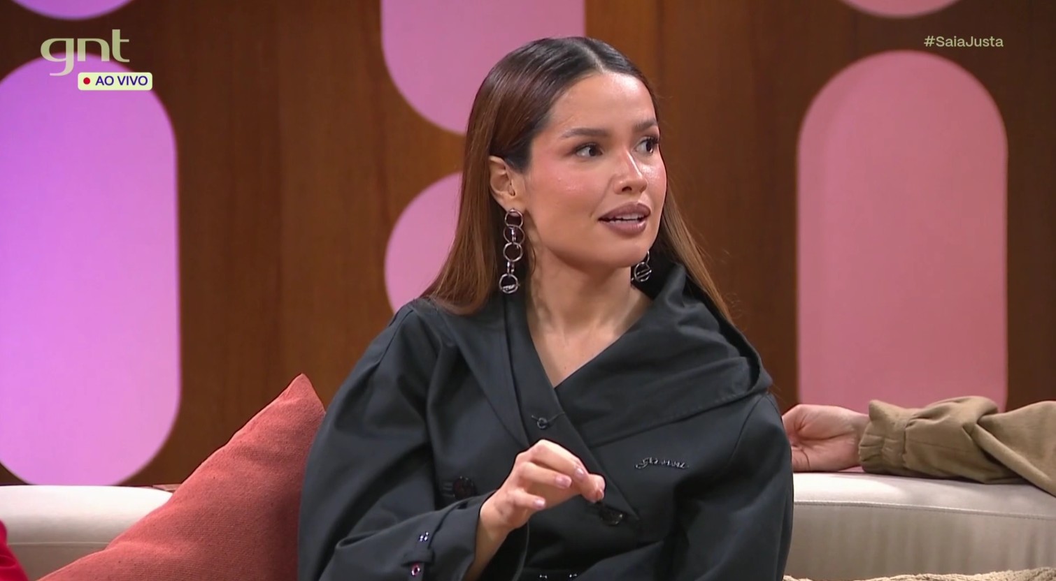 No Saia Justa, Juliette 'desmente' comentário sobre transar todo dia: 'Fui generosa'