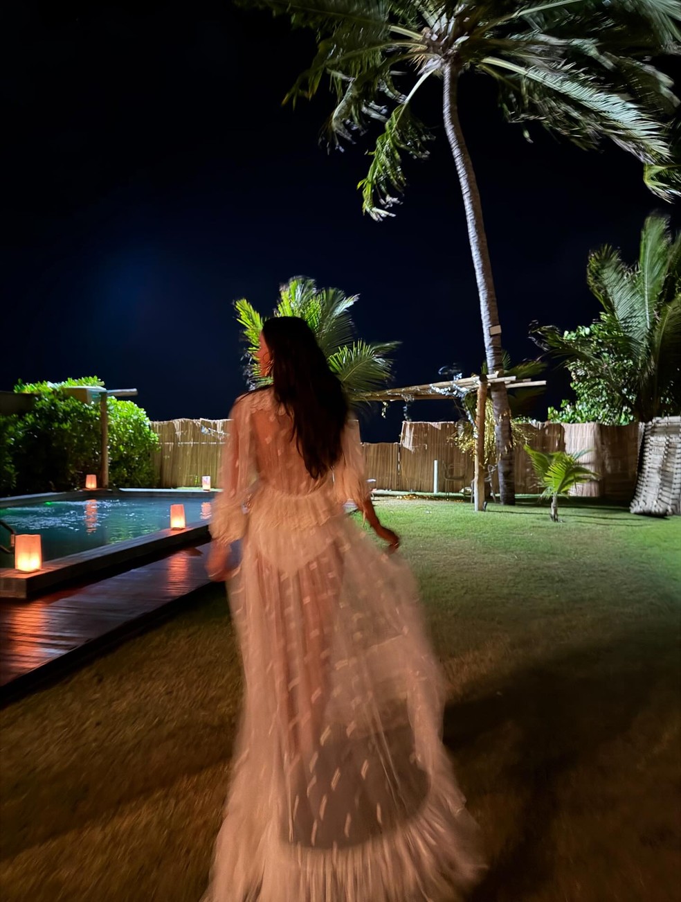 Bruna Marquezine compartilha álbum de ano novo — Foto: Reprodução/Instagram