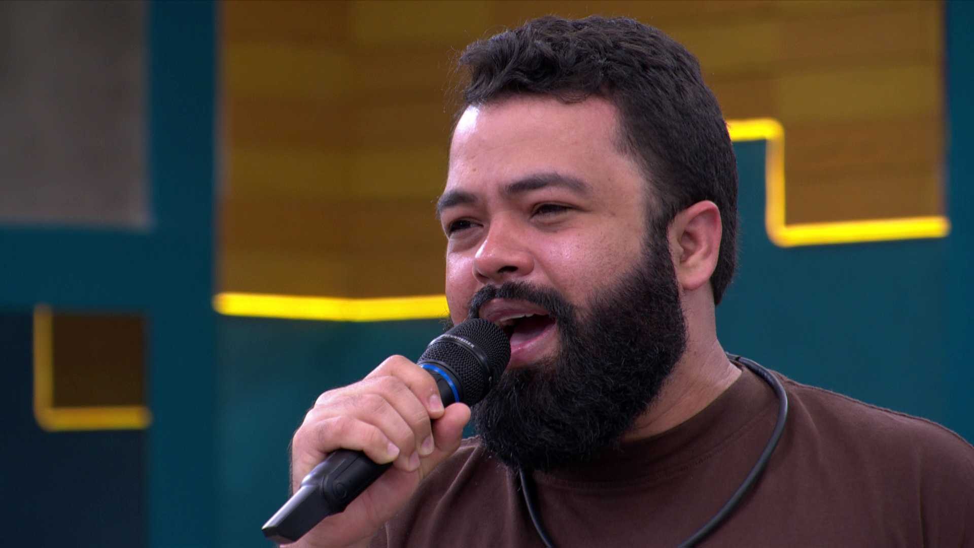 Participantes ensaiam interpretação com Laila Garin para a Final do Estrela da Casa