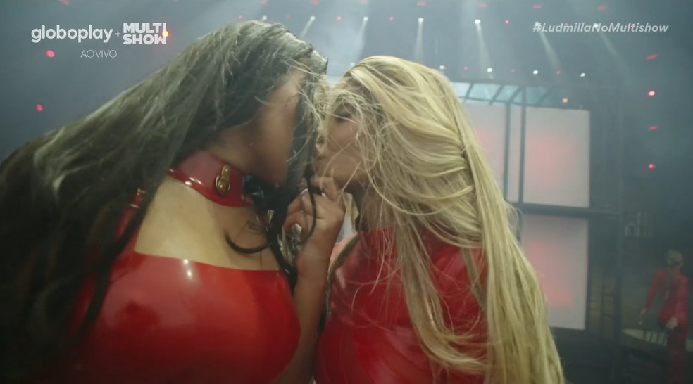 Ludmilla e Brunna Gonçalves exalam sensualidade em dance video de