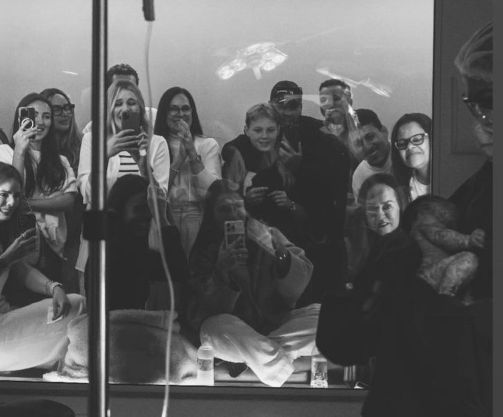 Família de Neymar visitou Amanda Kimberlly no hospital — Foto: Reprodução/Instagram