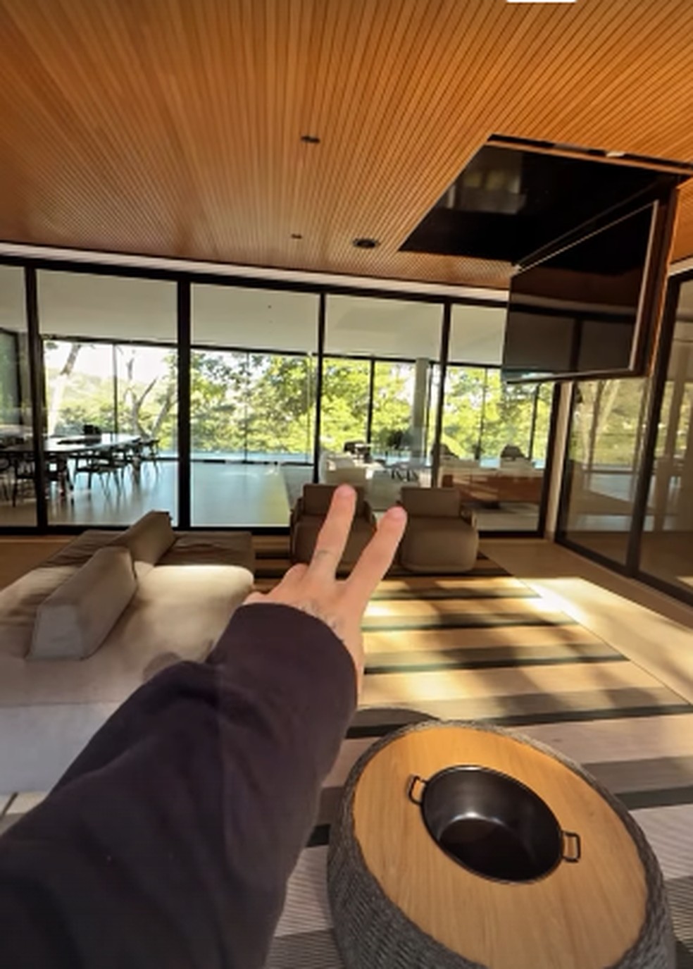 Zé Felipe mostra nova mansão em que está morando após separação de Virginia — Foto: Instagram