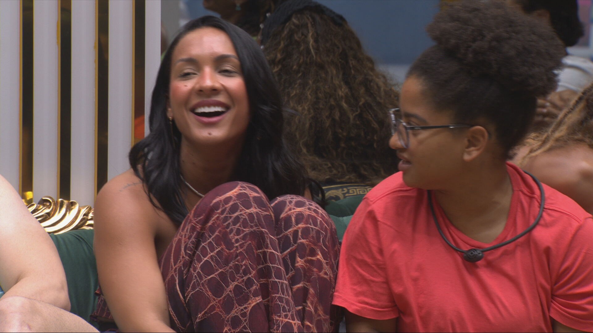 Milena afirma que Maxiane vai beijar brother na primeira Festa do BBB 26: 'Ela vai pegar ele'