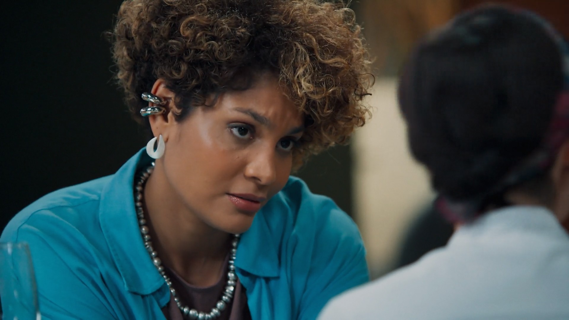 Três Graças: Lena pede a Samira para ver Joélly