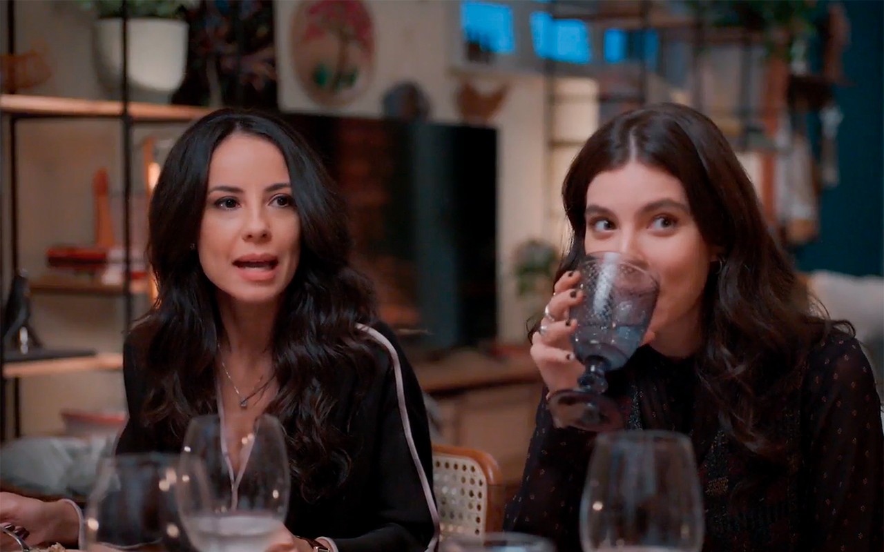 Três Graças: Juquinha pede a mão de Lorena em casamento a Zenilda