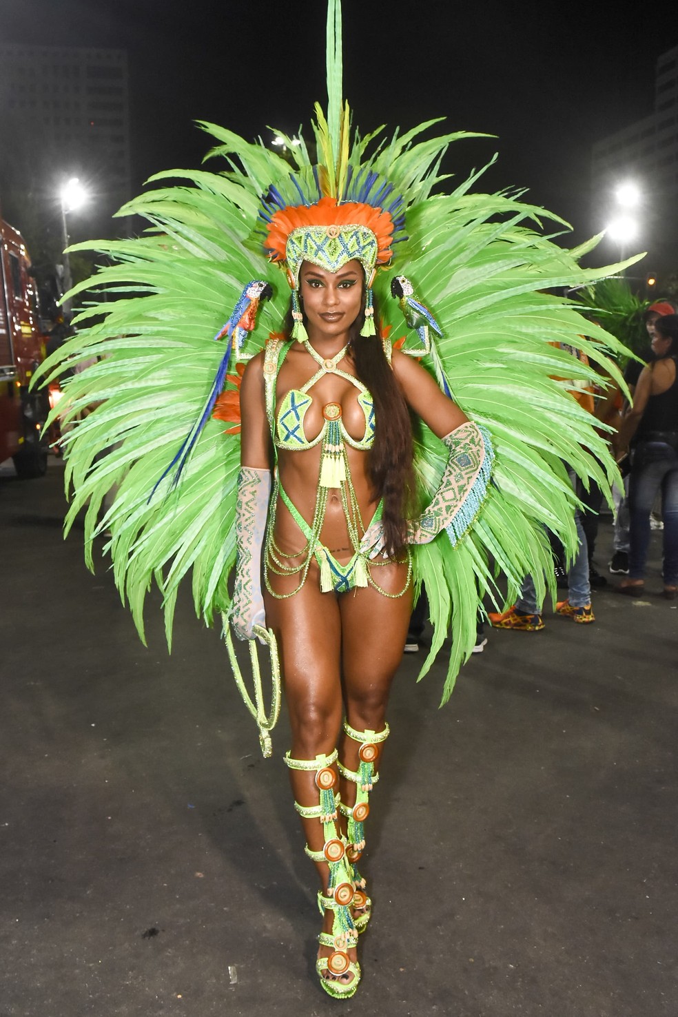 Musa do Salgueiro, Rebecca deixa tatuagem ntima  mostra e fala sobre maratona na Sapuca: 'Trs shows em 24 horas e mais um desfile'  Foto: Roberto Teixeira/gshow