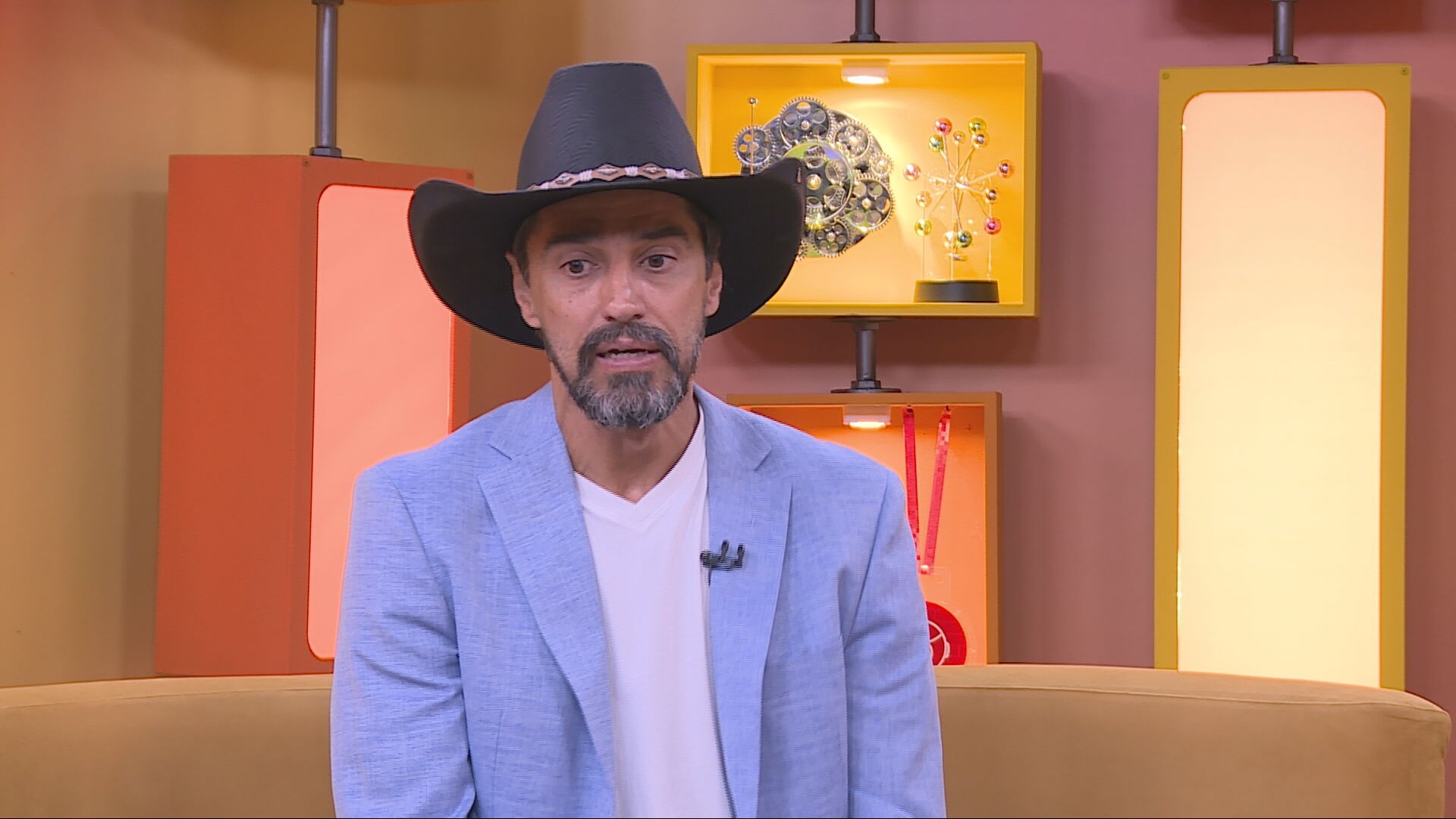 Rivalidade com Ana Paula, beijo de Jonas e Jordana, e mais: veja como foi o Bate-Papo BBB com Alberto Cowboy