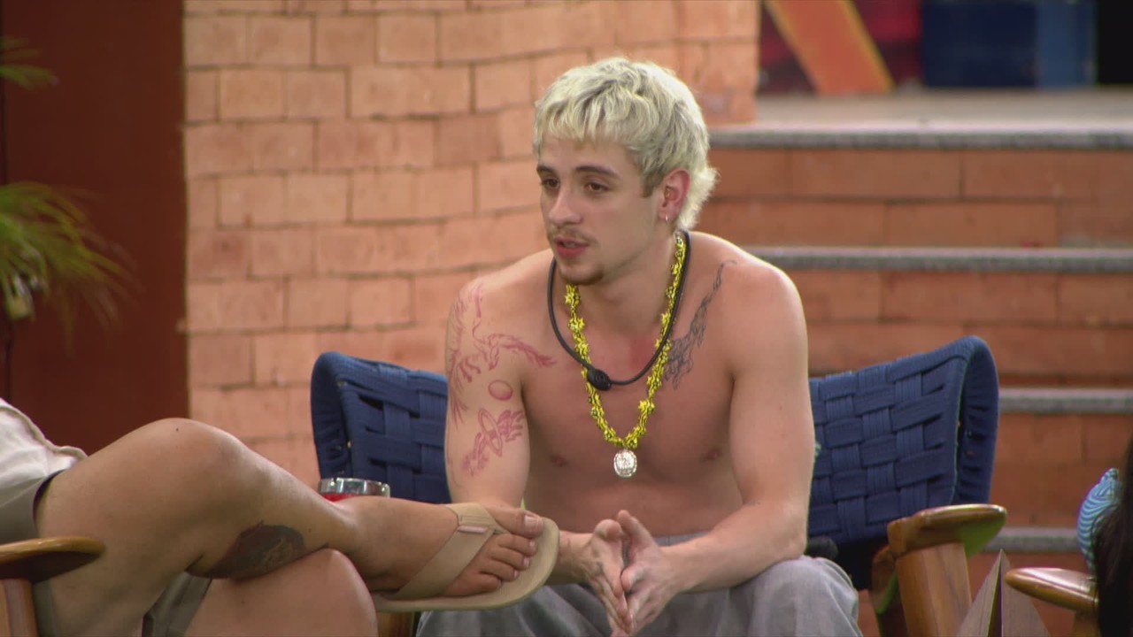 Juliano Floss discute relação com Babu Santana: 'Entendo se quiser votar em mim'